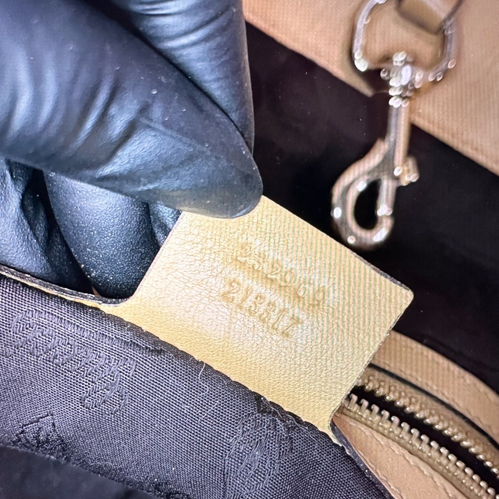 Authentic Gucci Beige Embossed Leather Tote - Picture 14 of 16
